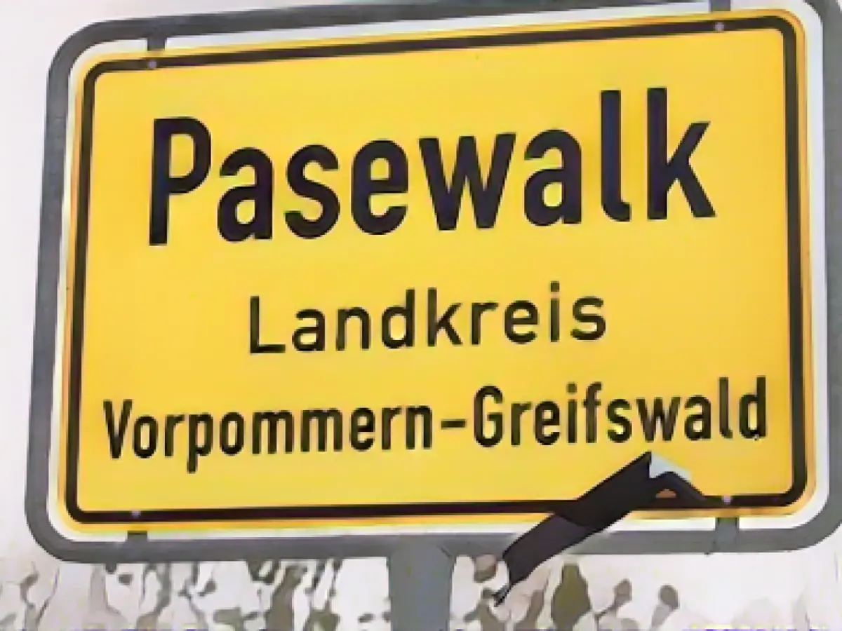 Funeral service for 18-year-old dead: "Shock runs deep"