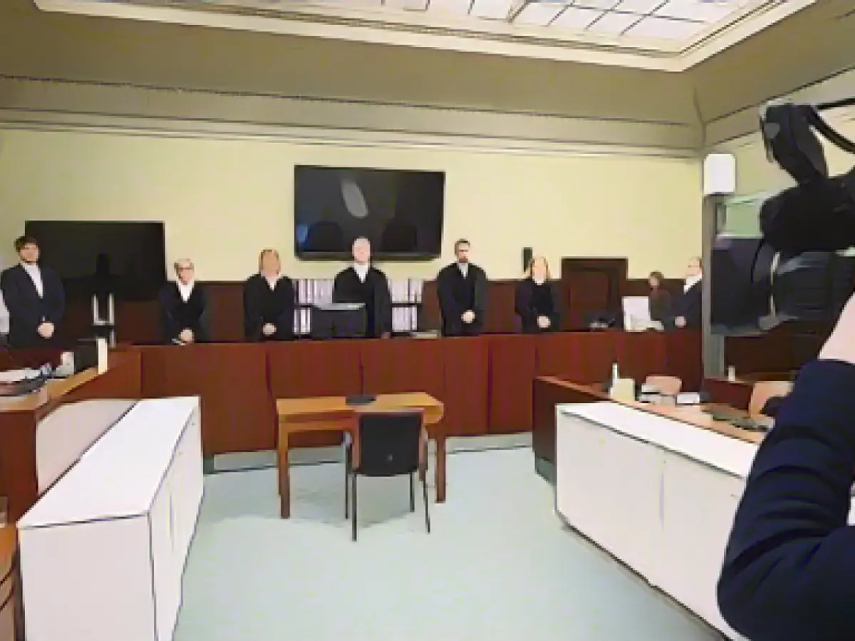 Trial against BND employee initially interrupted