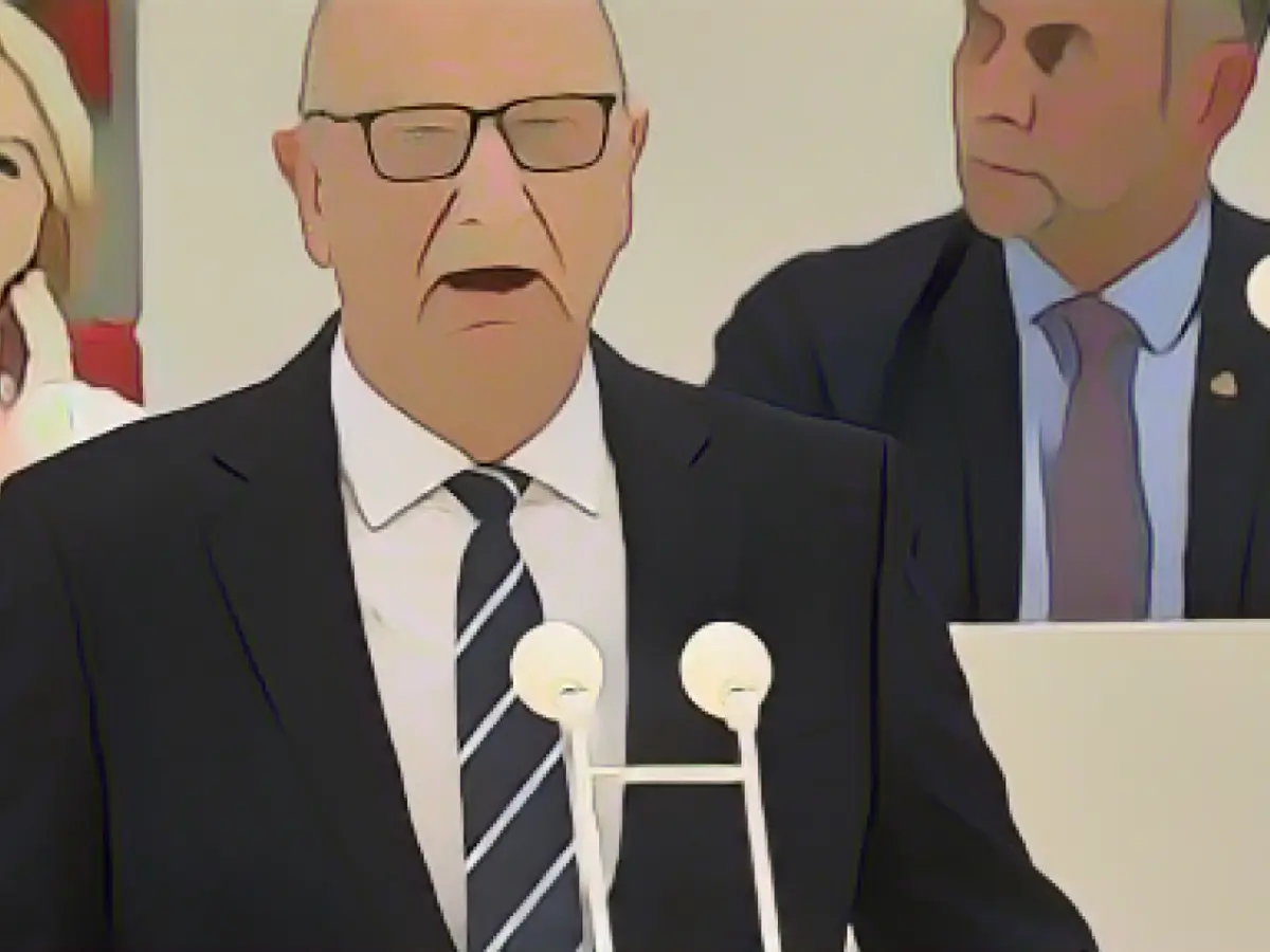 Woidke promotes aid package: Debate on debt brake