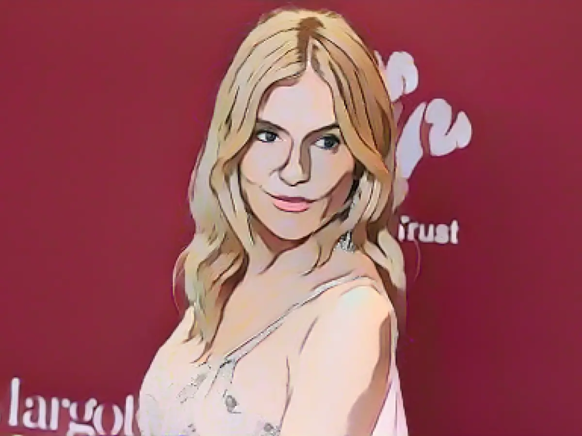 Pregnant Sienna Miller defends herself against age gap, 'judgment' and 'double standards'
