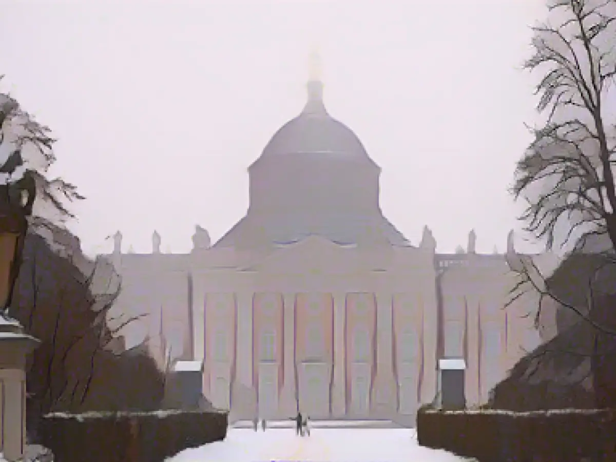 Cloudy Friday and mild temperatures at the weekend