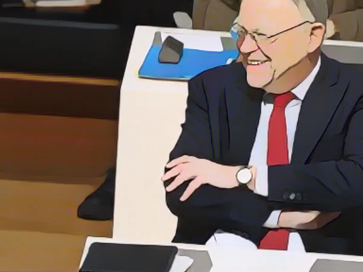 Government factions adopt budget for 2024