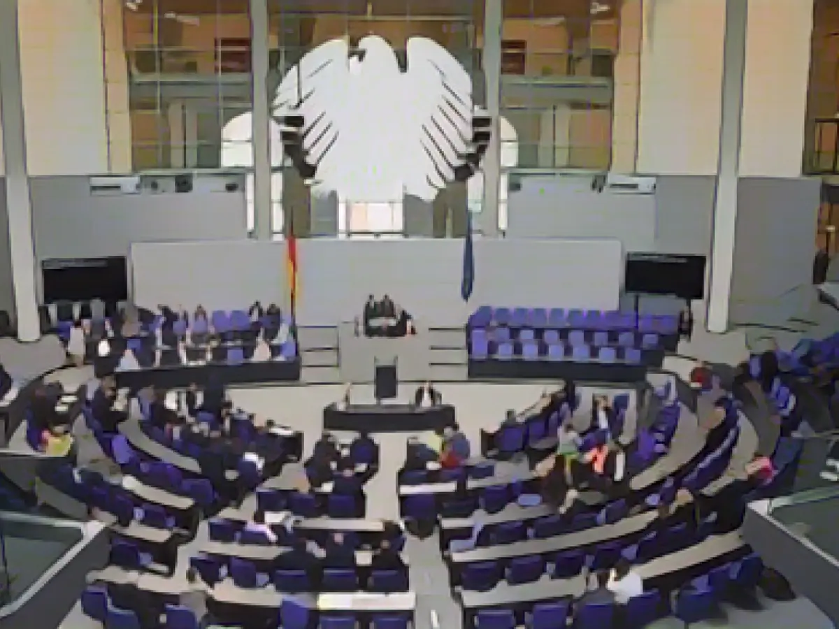 After budget ruling: Bundestag approves supplementary budget for 2023