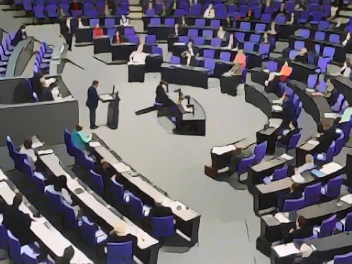 Bundestag raises upper limit for party funding again