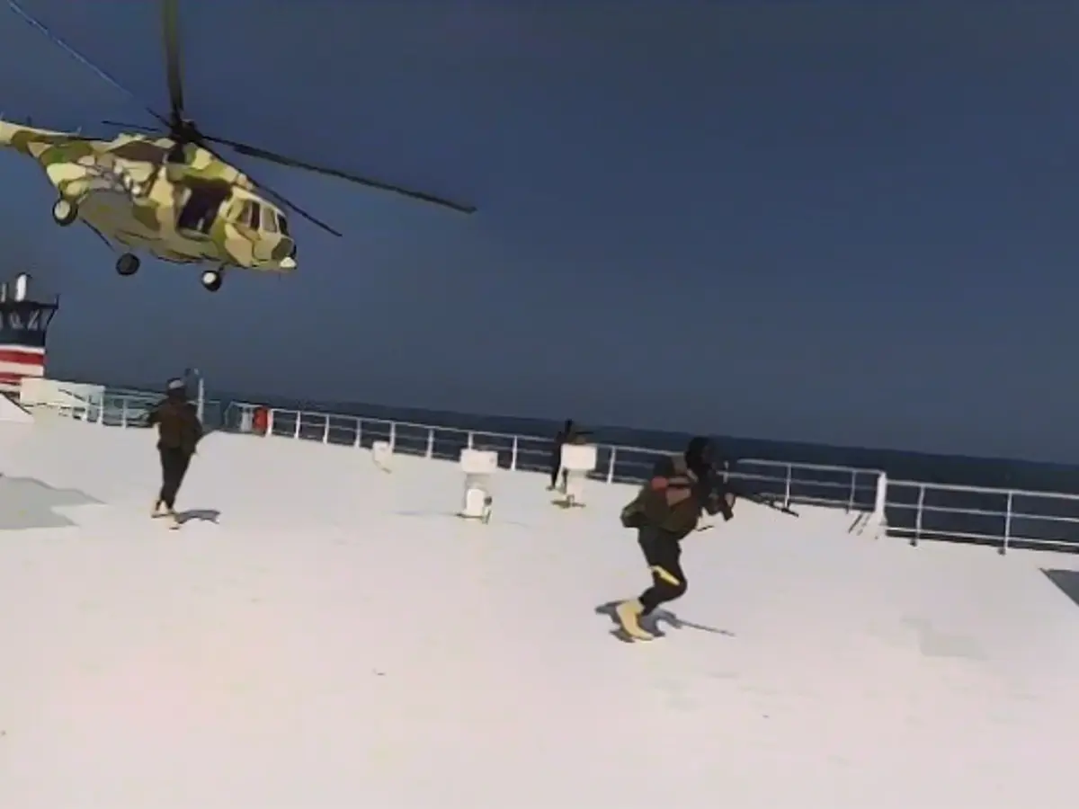 "The ships are at the mercy of air strikes"