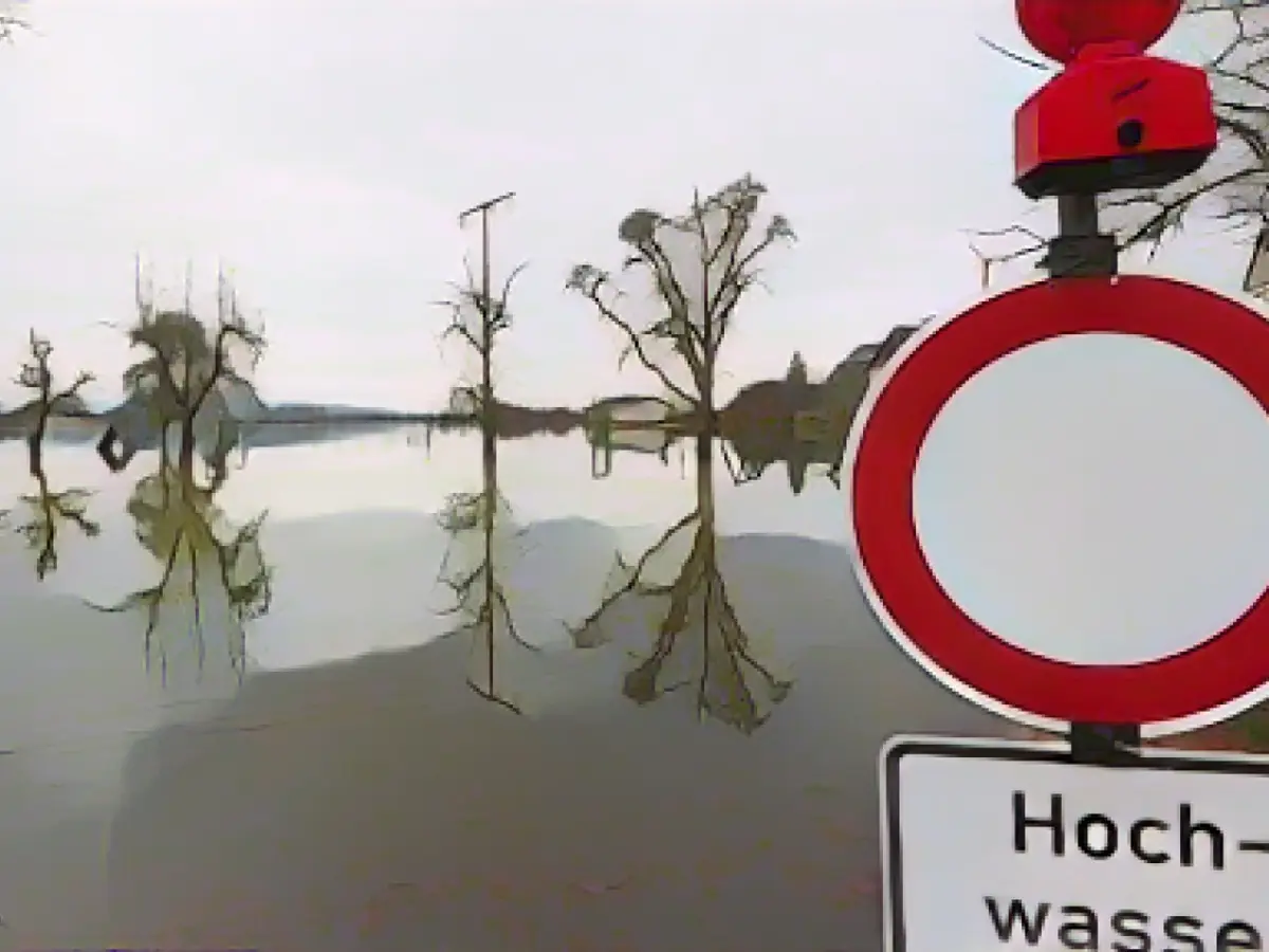 Flood waters recede - navigation still suspended