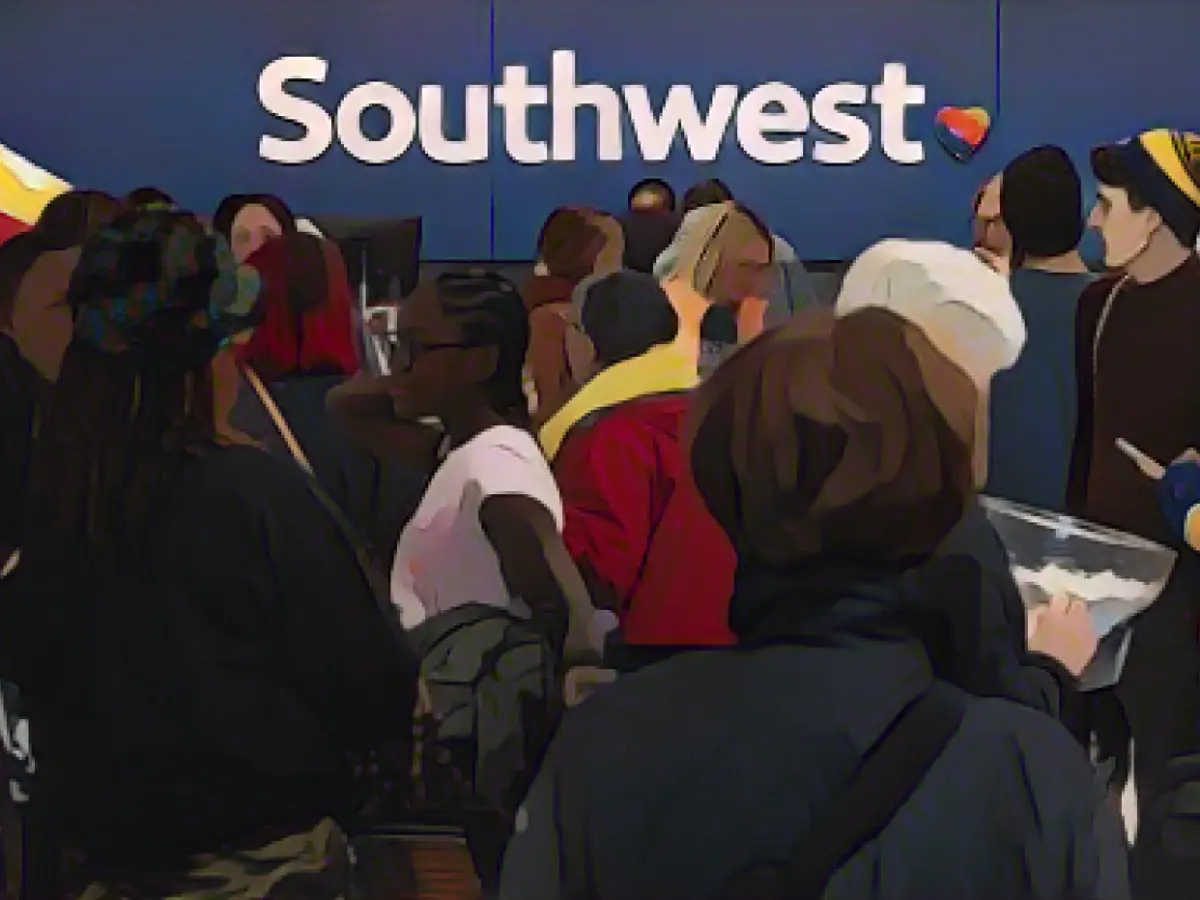 Southwest CEO vows not to ruin vacations as travel numbers drop again