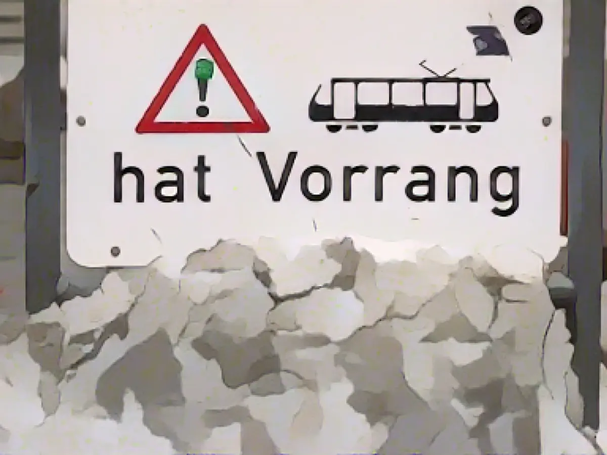 Further restrictions on train services: Deutsche Bahn admits shortcomings