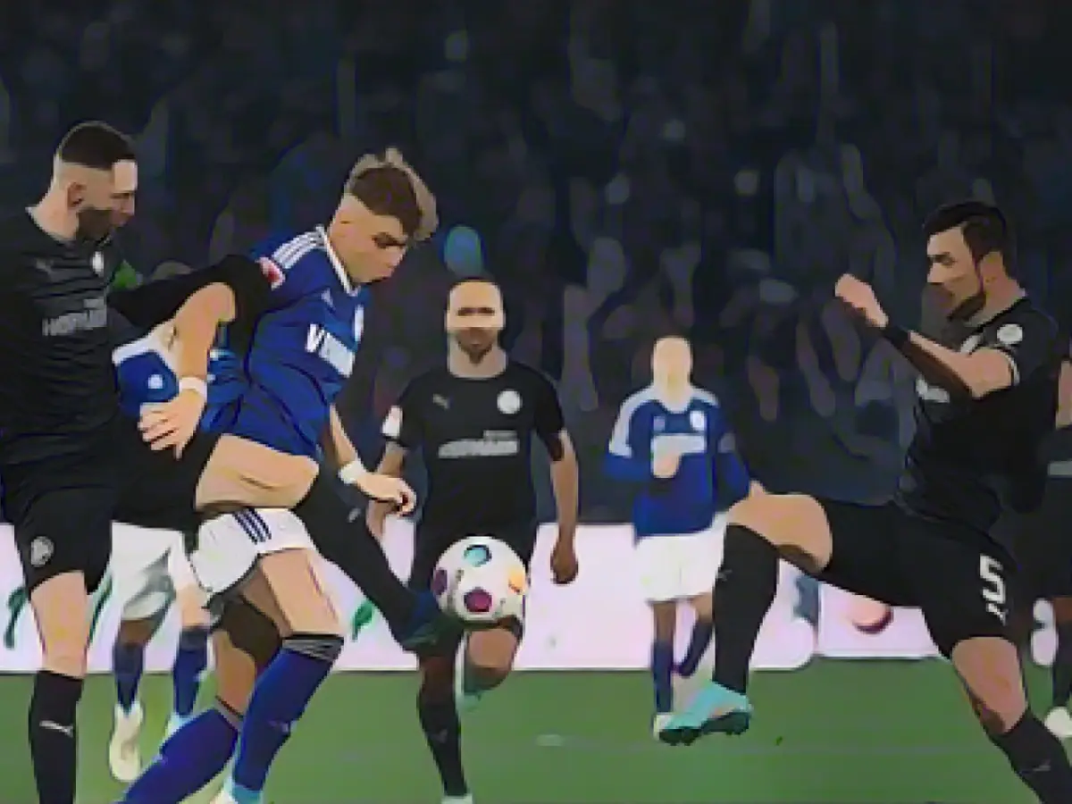 Greuther Fürth come back twice: 2:2 at Schalke 04