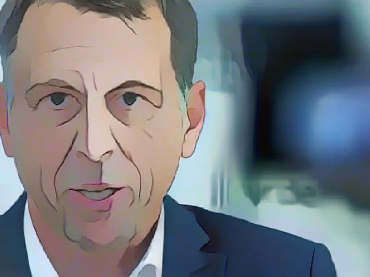 District Administrator: There must be no "silent market adjustment"