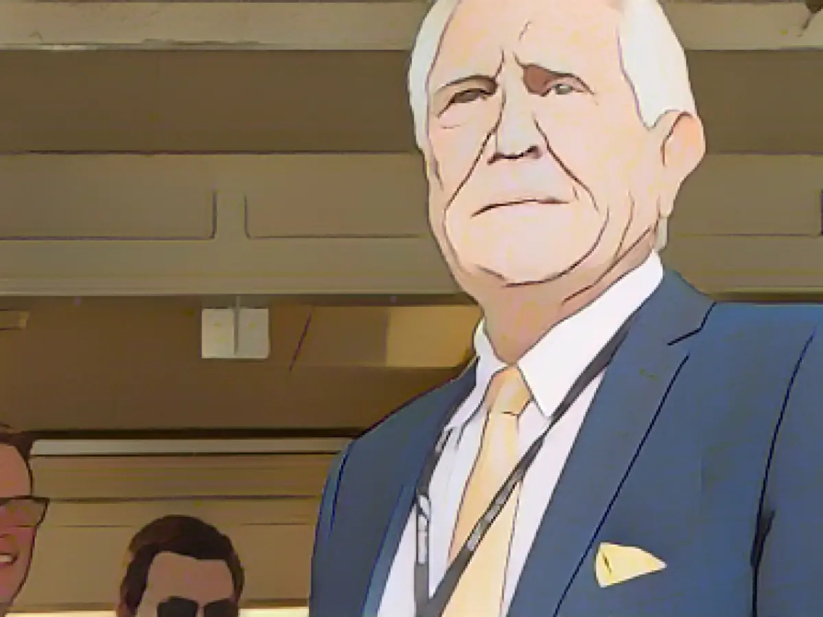 Ex-James Bond George Lazenby recovers after fall