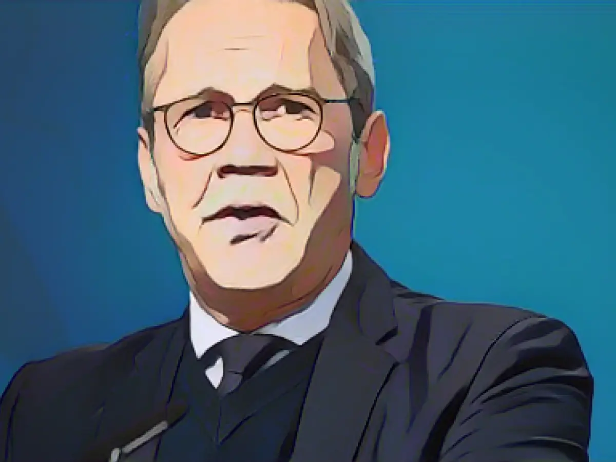 Building a new initial reception facility in the next legislature