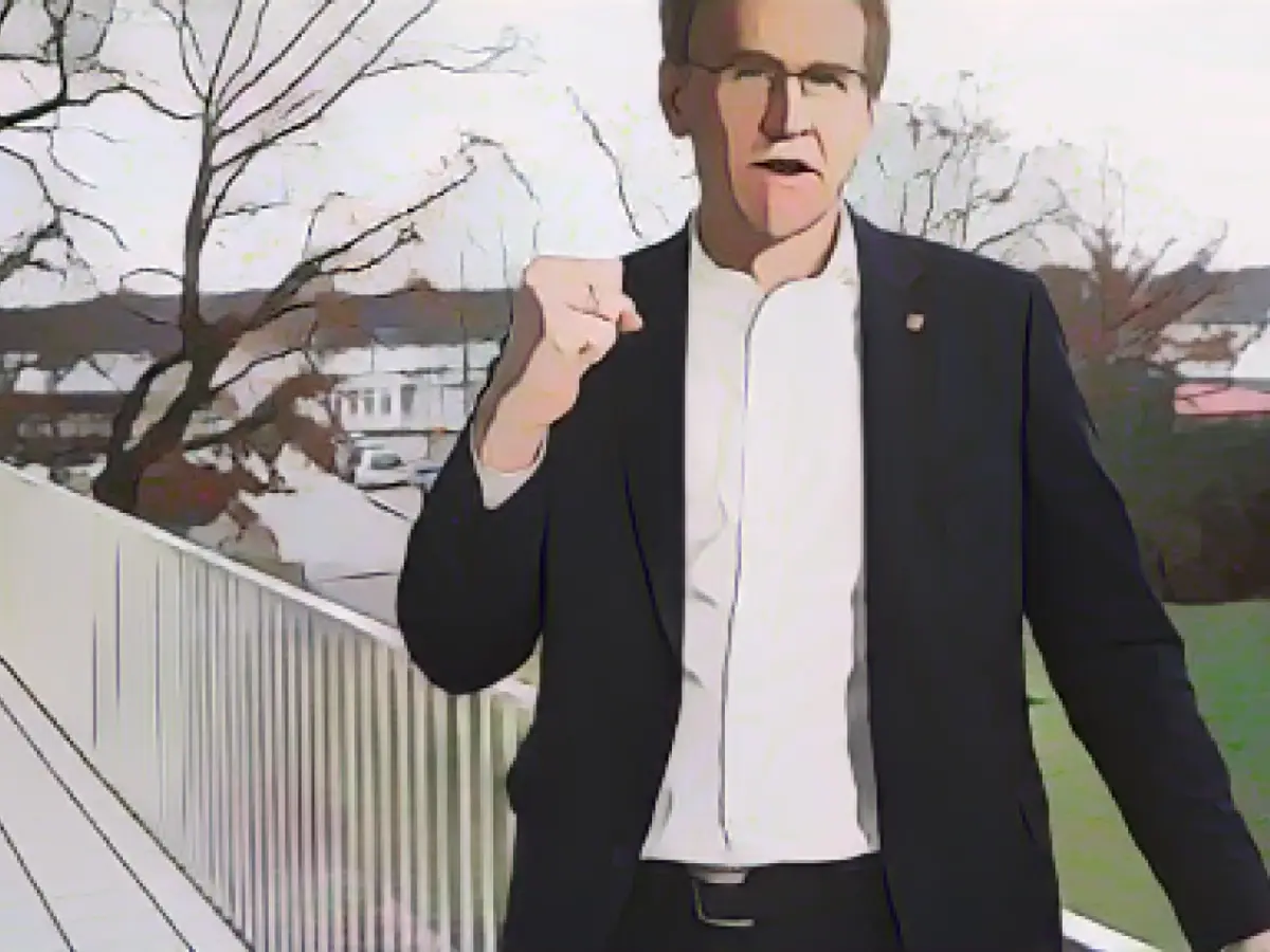 Günther calls for federal participation in storm surge damage