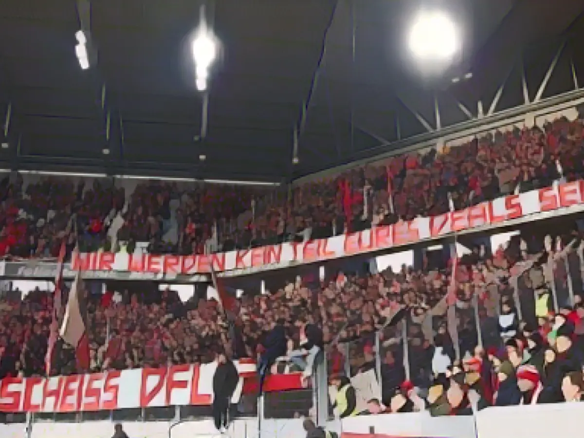 Match in Freiburg interrupted due to chocolate thaler rain