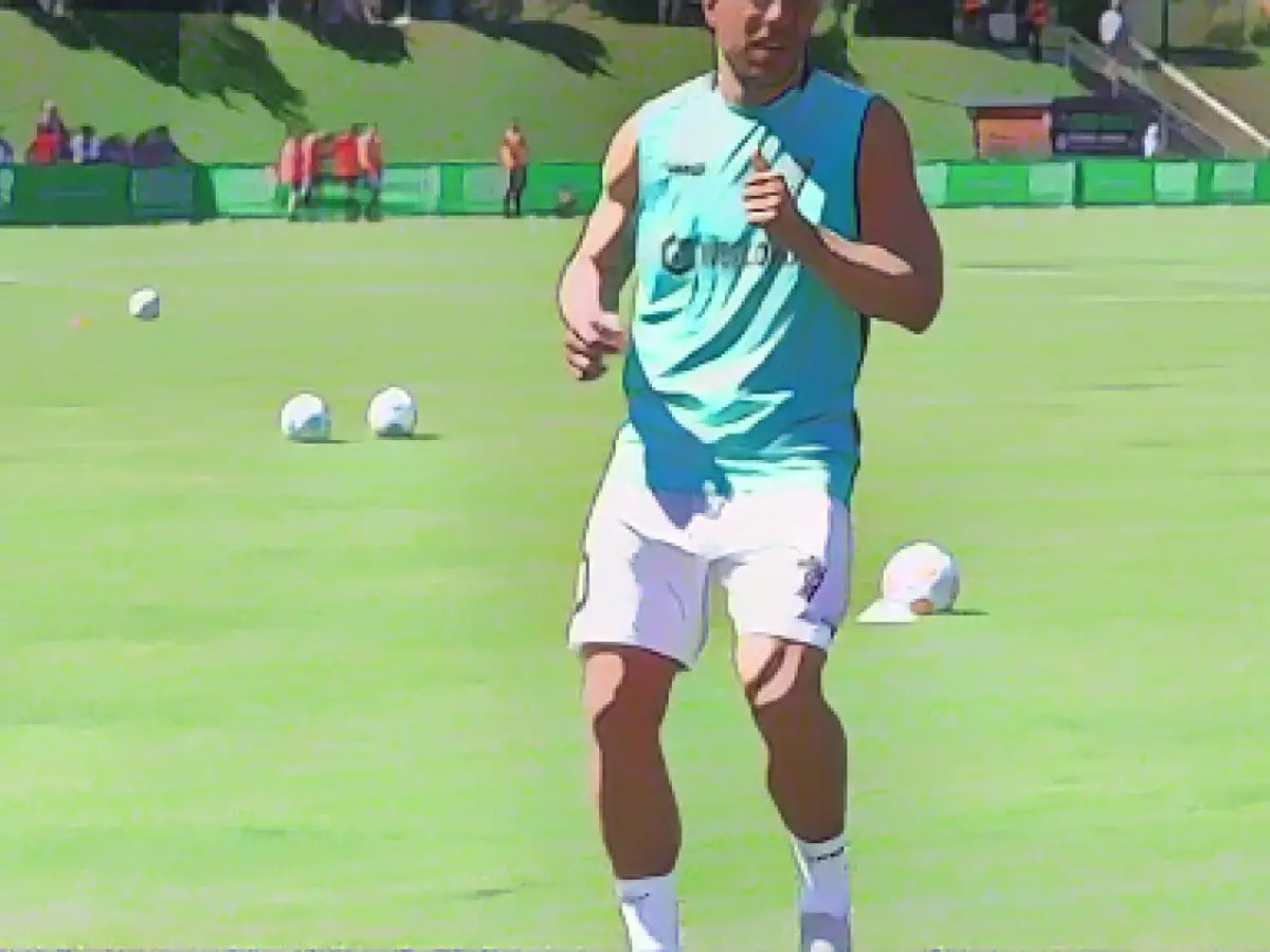 Podolski's return to 1. FC Köln under discussion