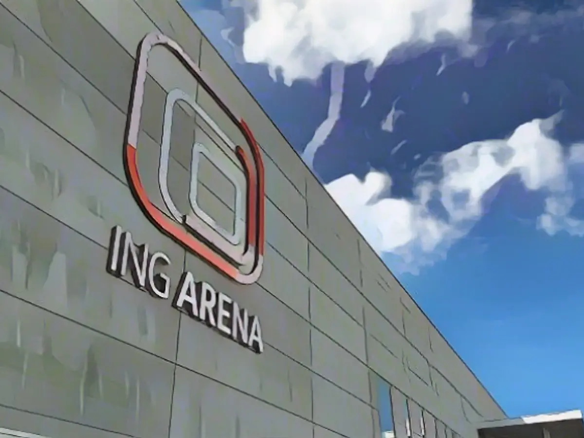 Man wants to go to concert with gallons of gasoline