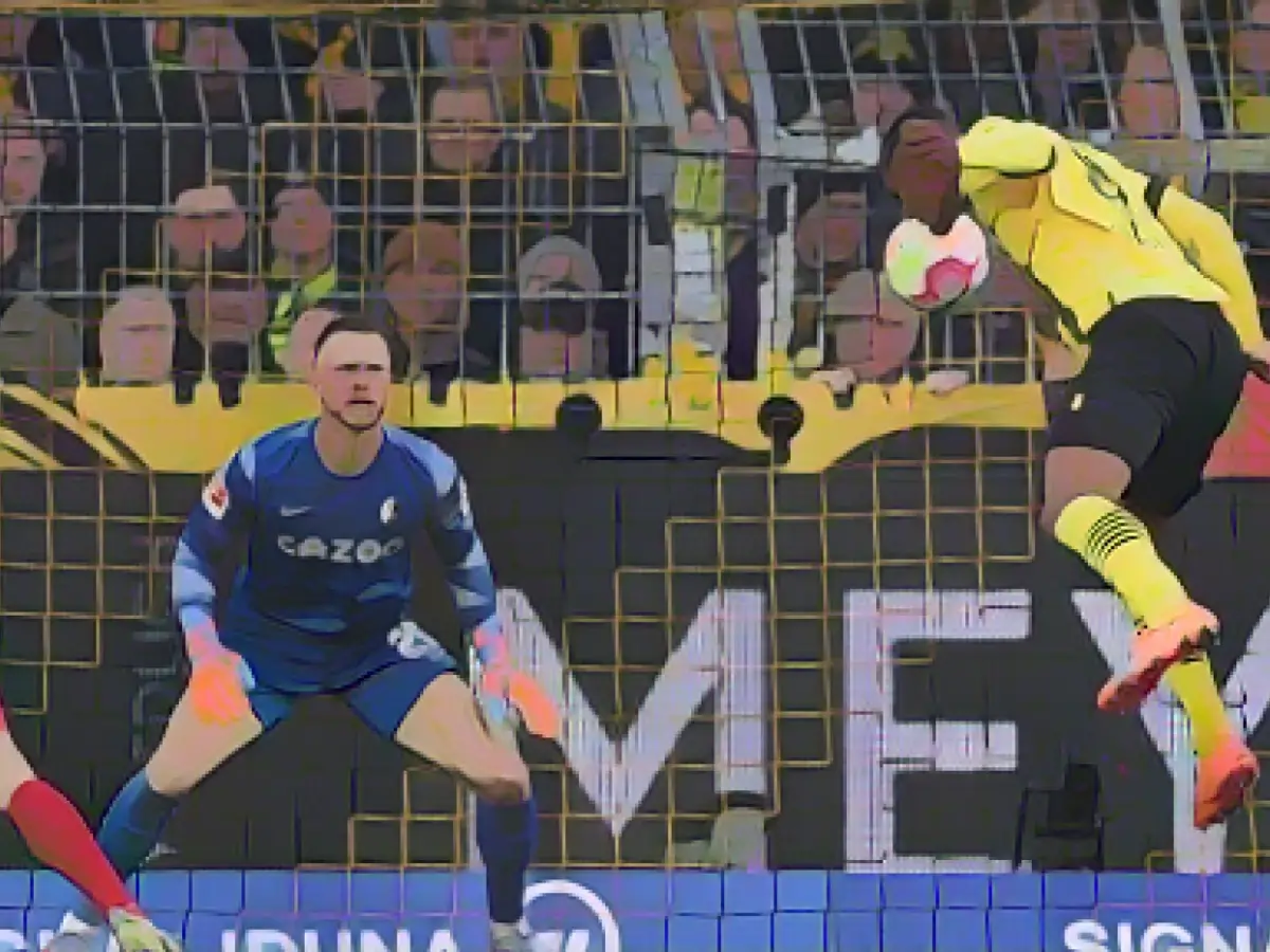 Borussia Dortmund's Sébastien Haller scores first goal since cancer treatment