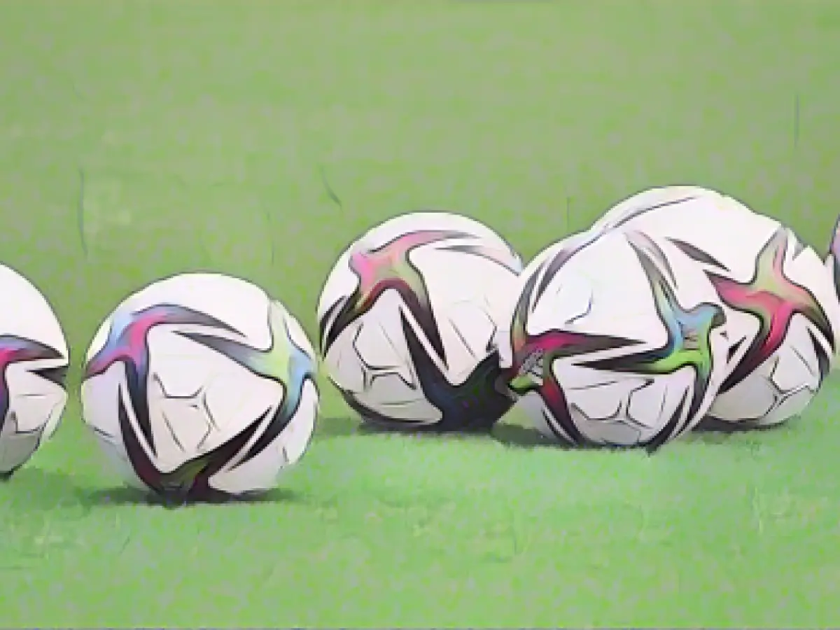 Freiburg face Lens in Europa League preliminary round