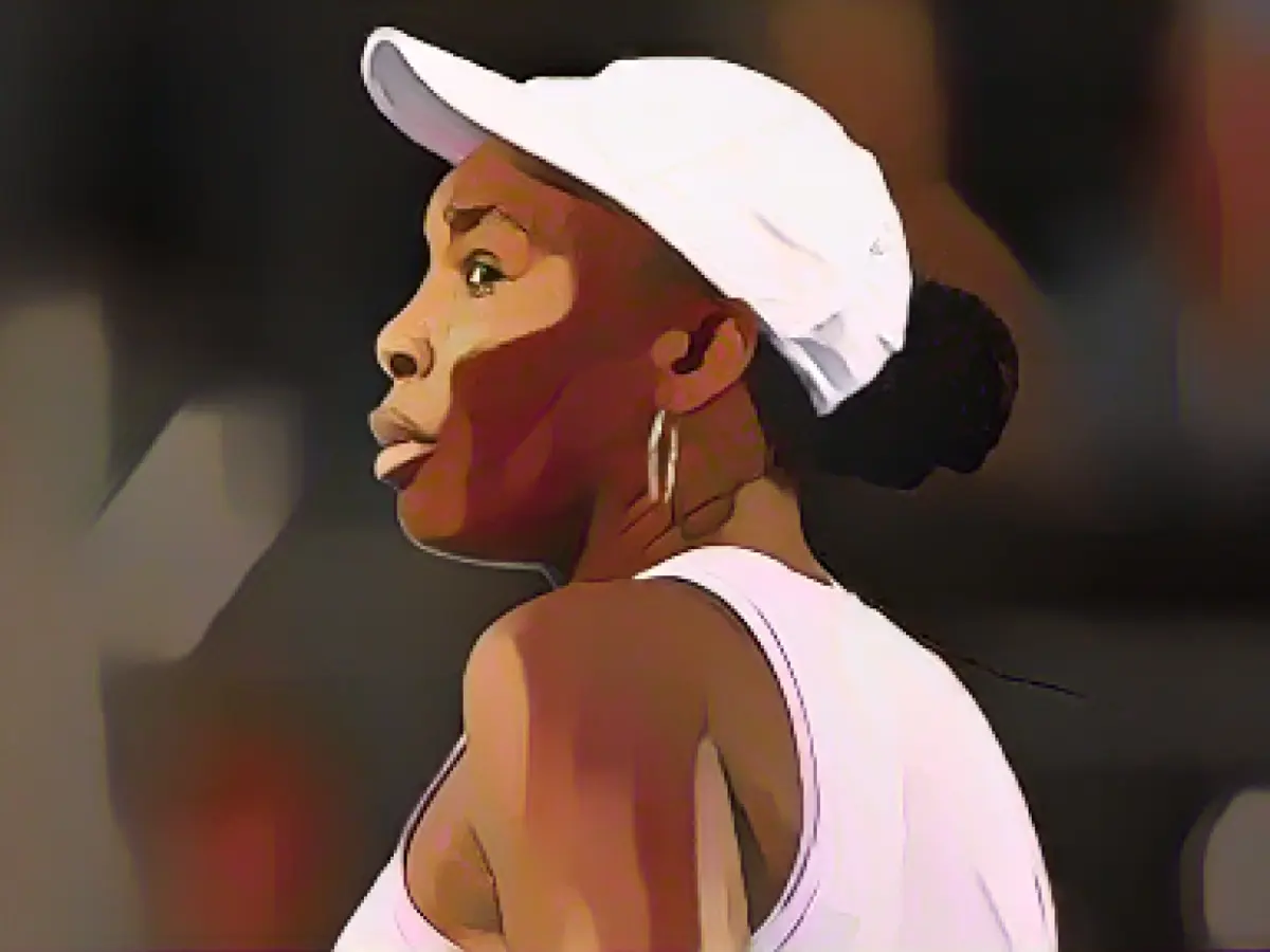 Venus Williams wins first singles match since 2021