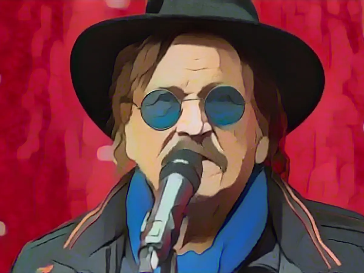 Singer Frank Zander discharged from hospital