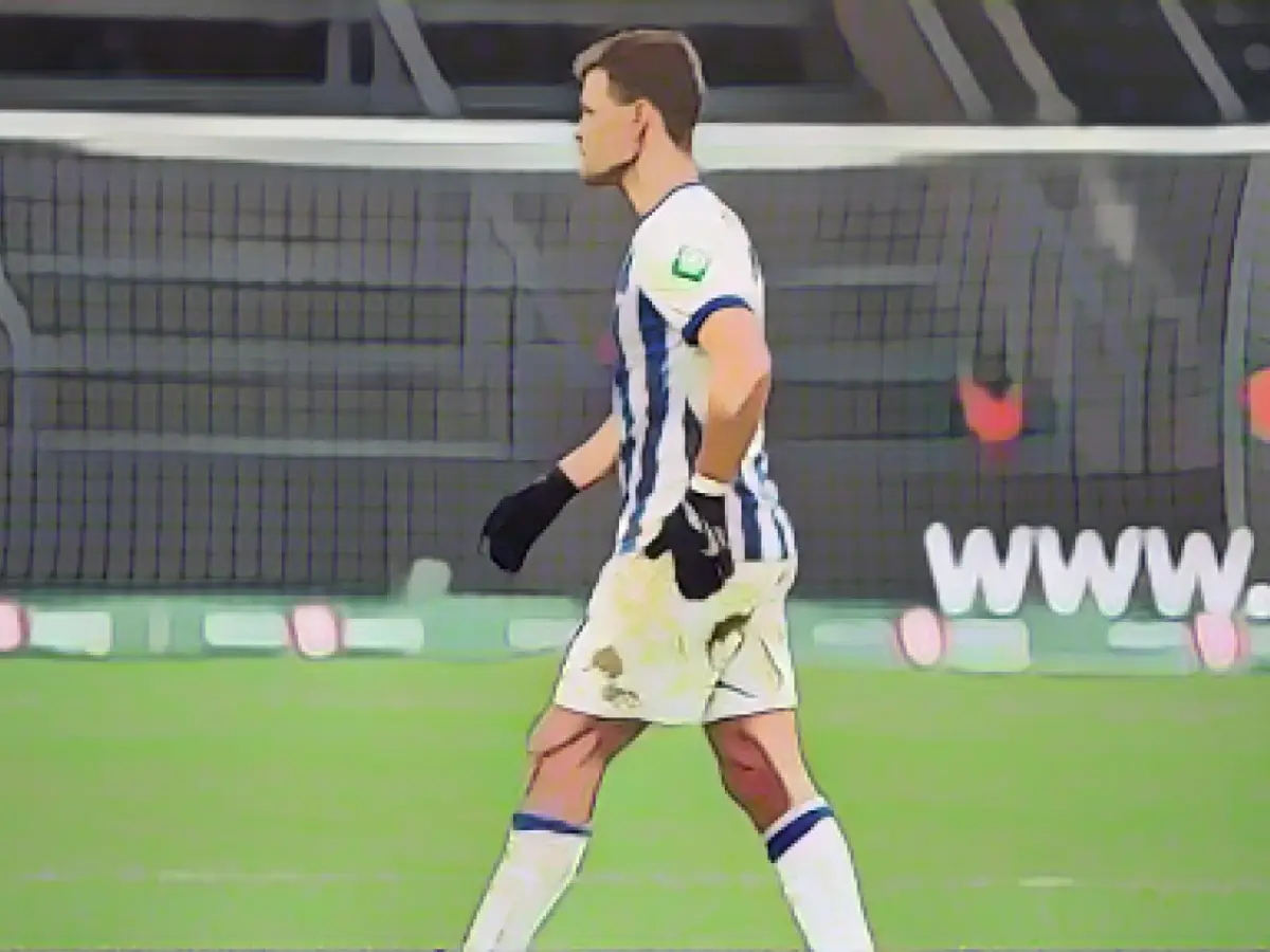 Two-match ban for Niederlechner after red card