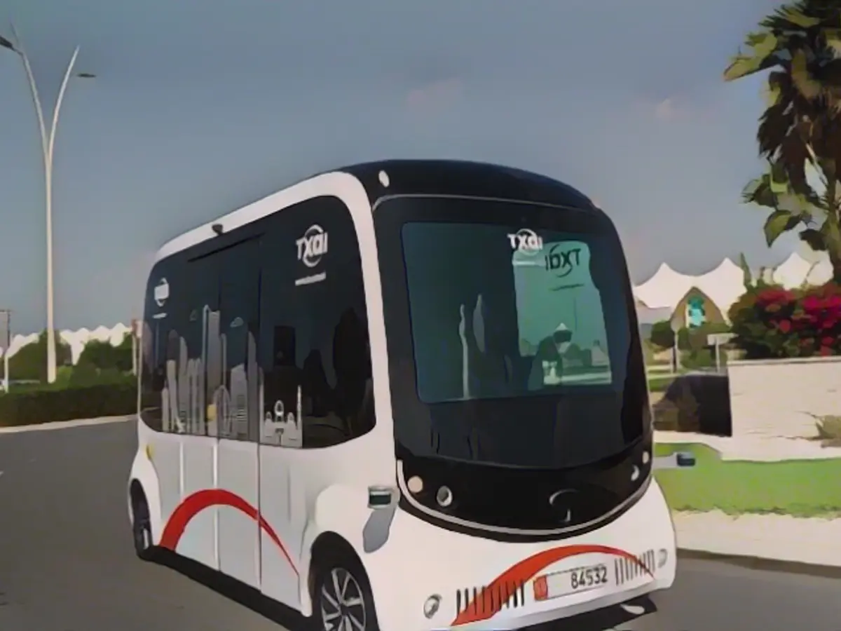 Self-driving car startup offers rides to Arizona senior living communities