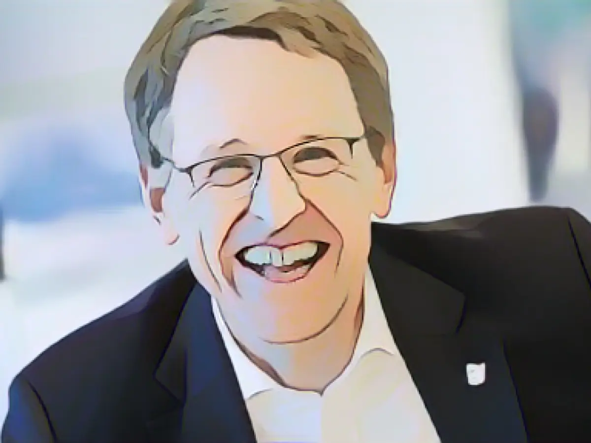 Günther hopes Holstein Kiel will be promoted to the Bundesliga