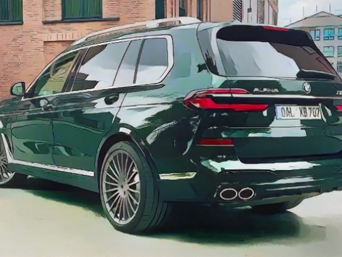 Drive the Alpina XB7 - the V8 is not an option here