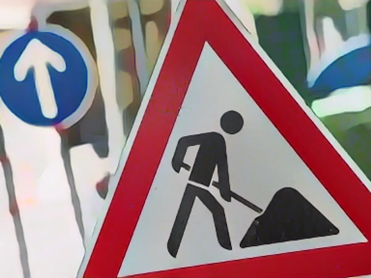 Construction work causes obstruction on the A1