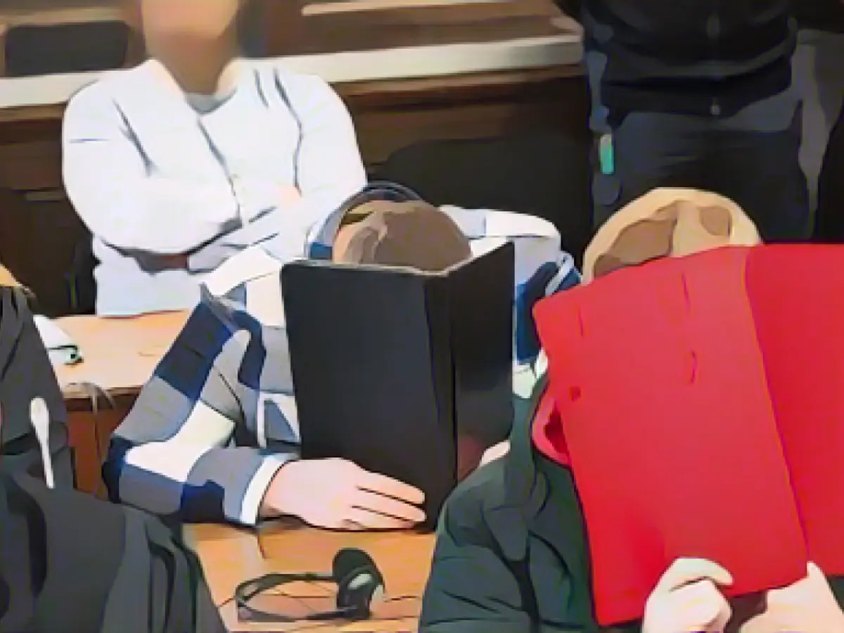 Trial for fatal methadone drink against three defendants