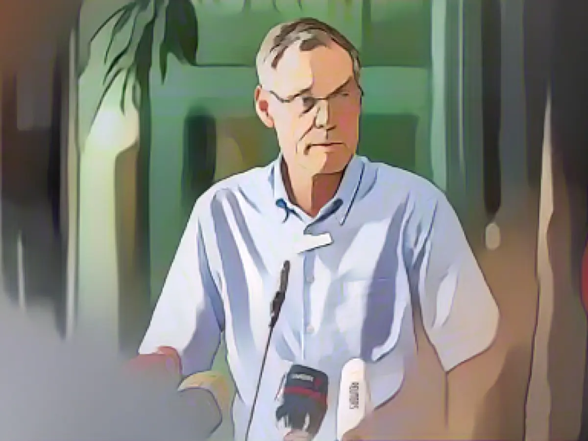 District Administrator Sven-Georg Adenauer will not run again in 2025