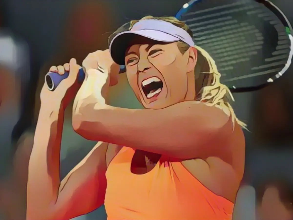 Maria Sharapova delights crowds at US Open in first major match since doping ban