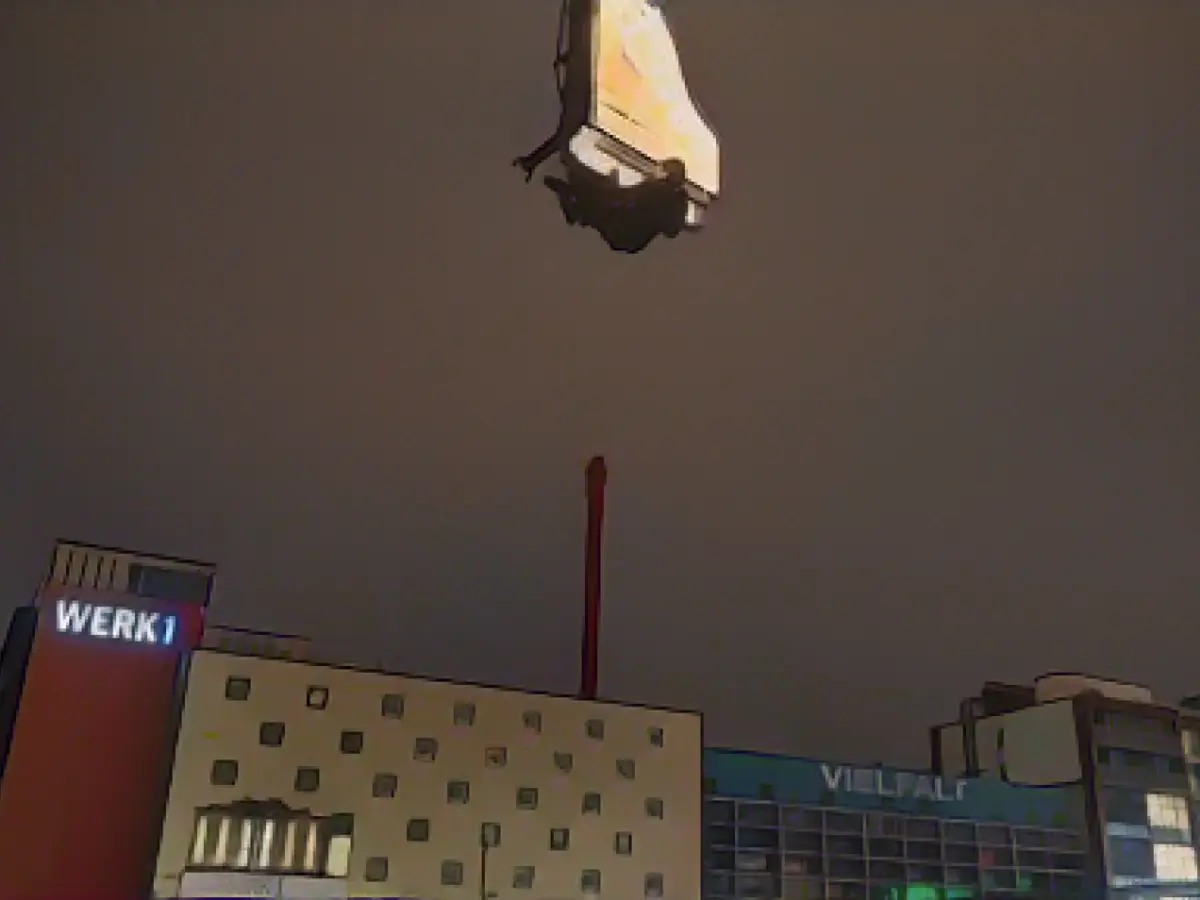 Concerts on the floating grand piano in Munich