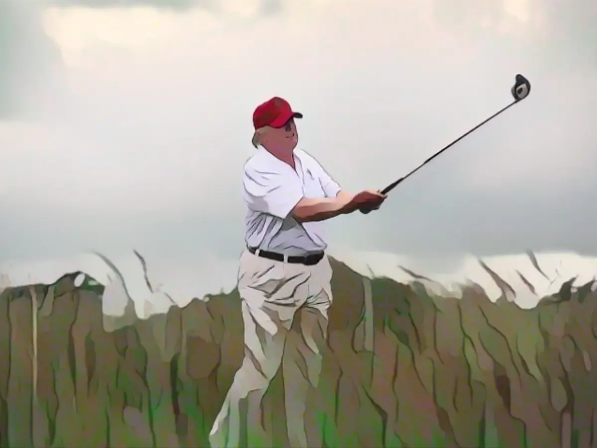 Tiger Woods and Donald Trump on the golf course