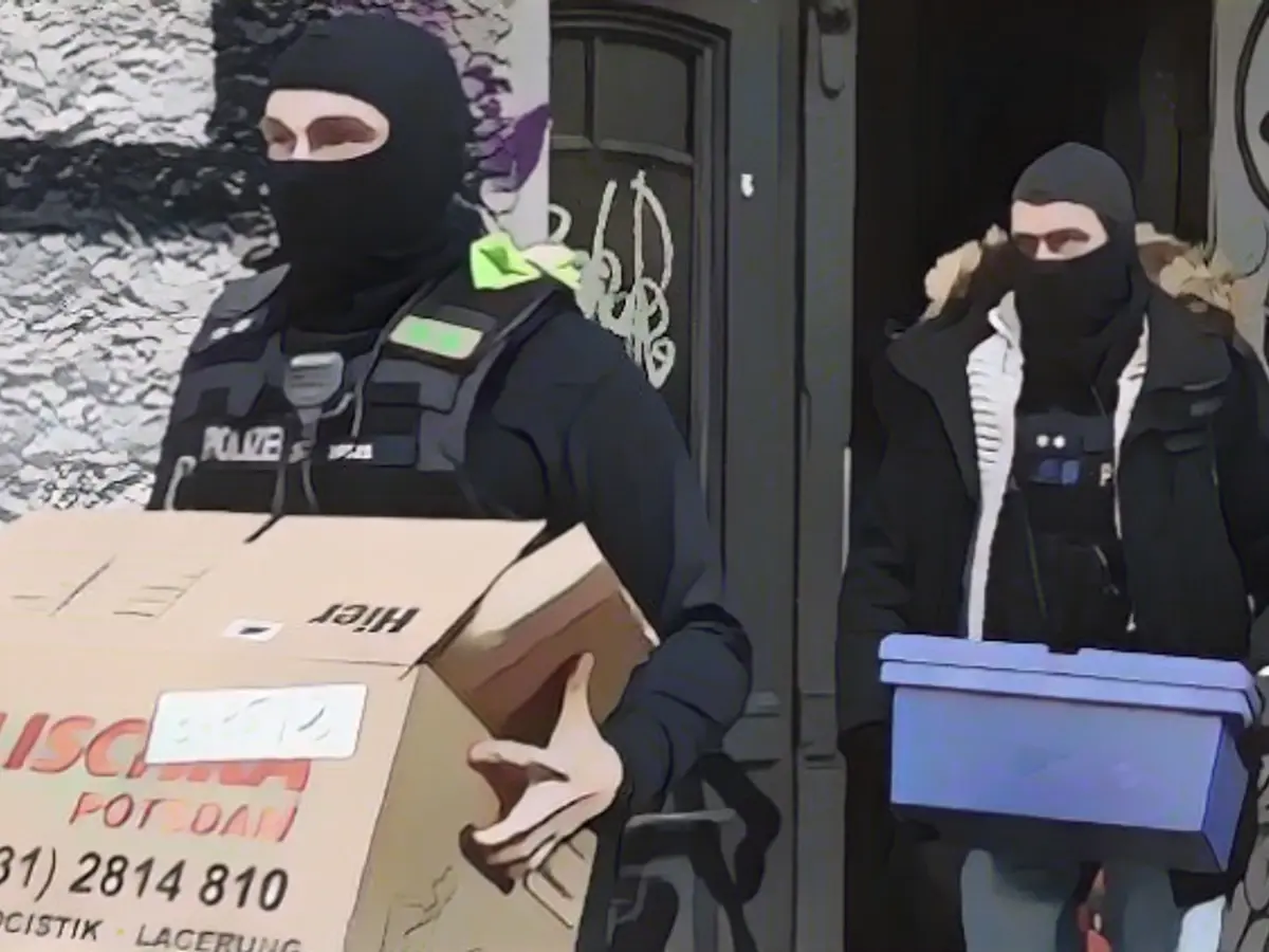 Raid on left-wing women's group in Berlin