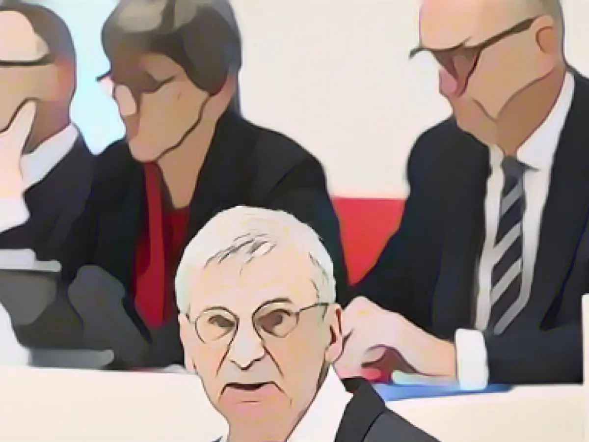 AfD parliamentary group leader: "Declaration of emergency is a breach of the constitution"