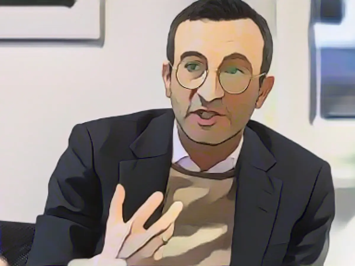 Frankfurt Mayor Josef calls for more money for refugee aid