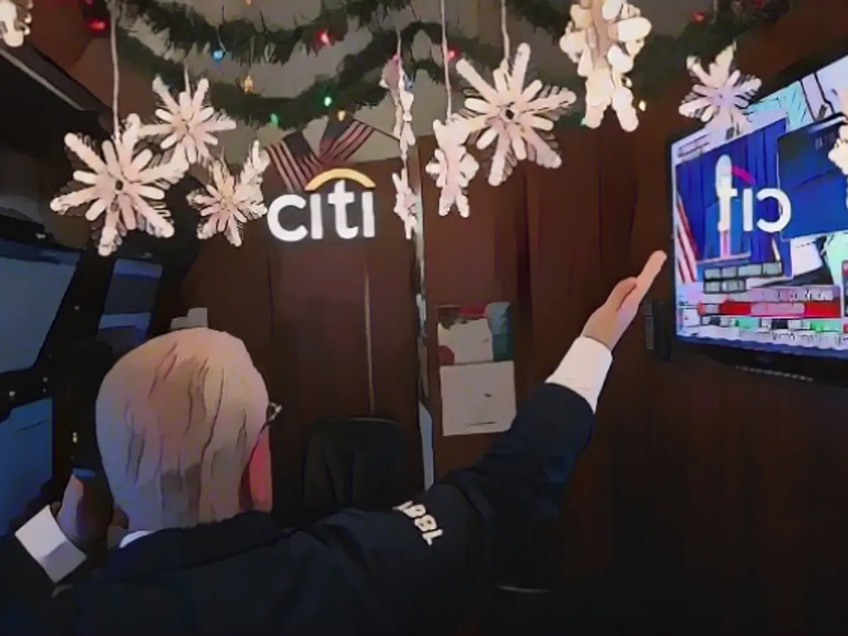 US indices bounce back after setback