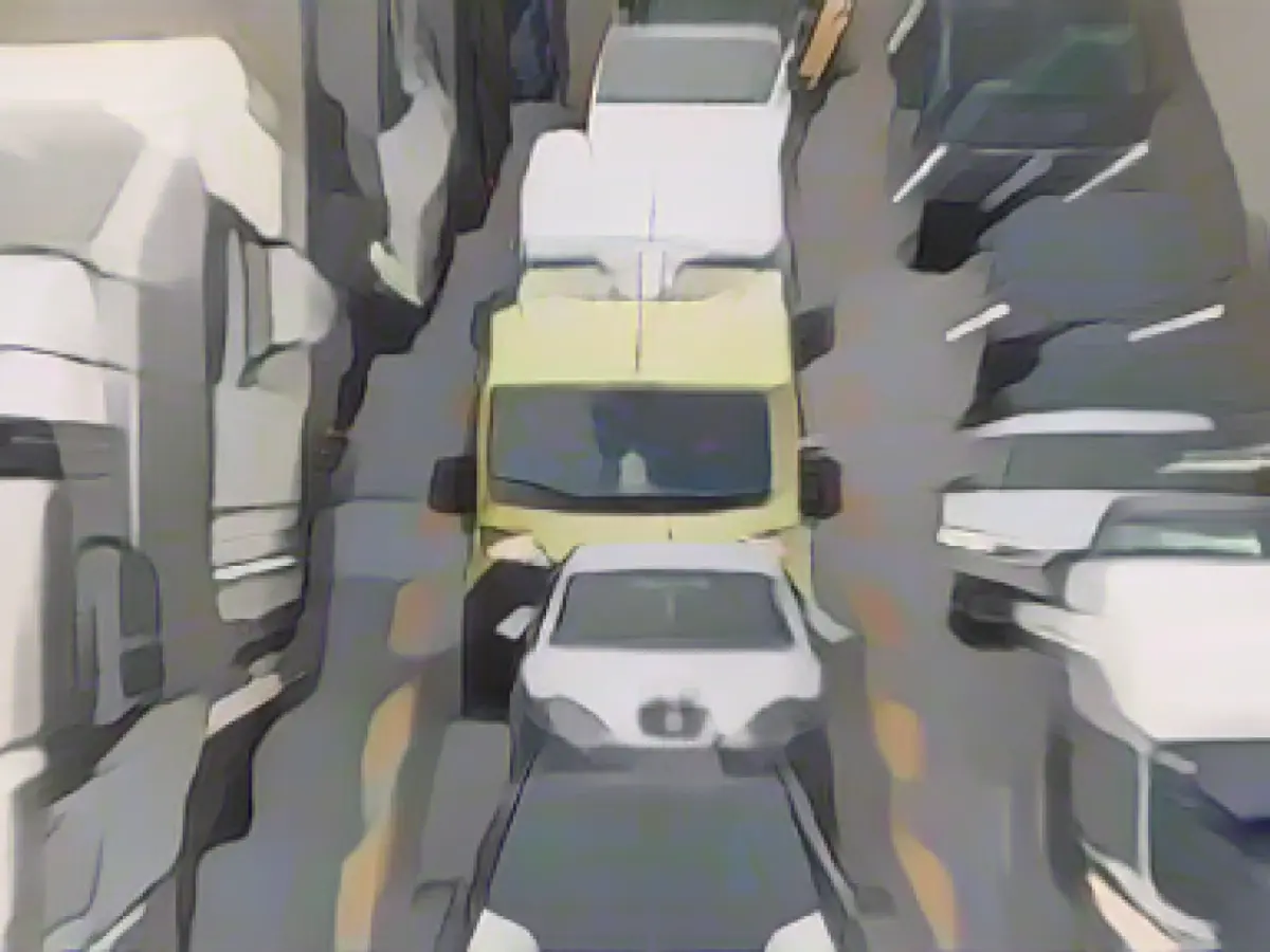 Pre-Christmas travel wave rolls in: long traffic jams