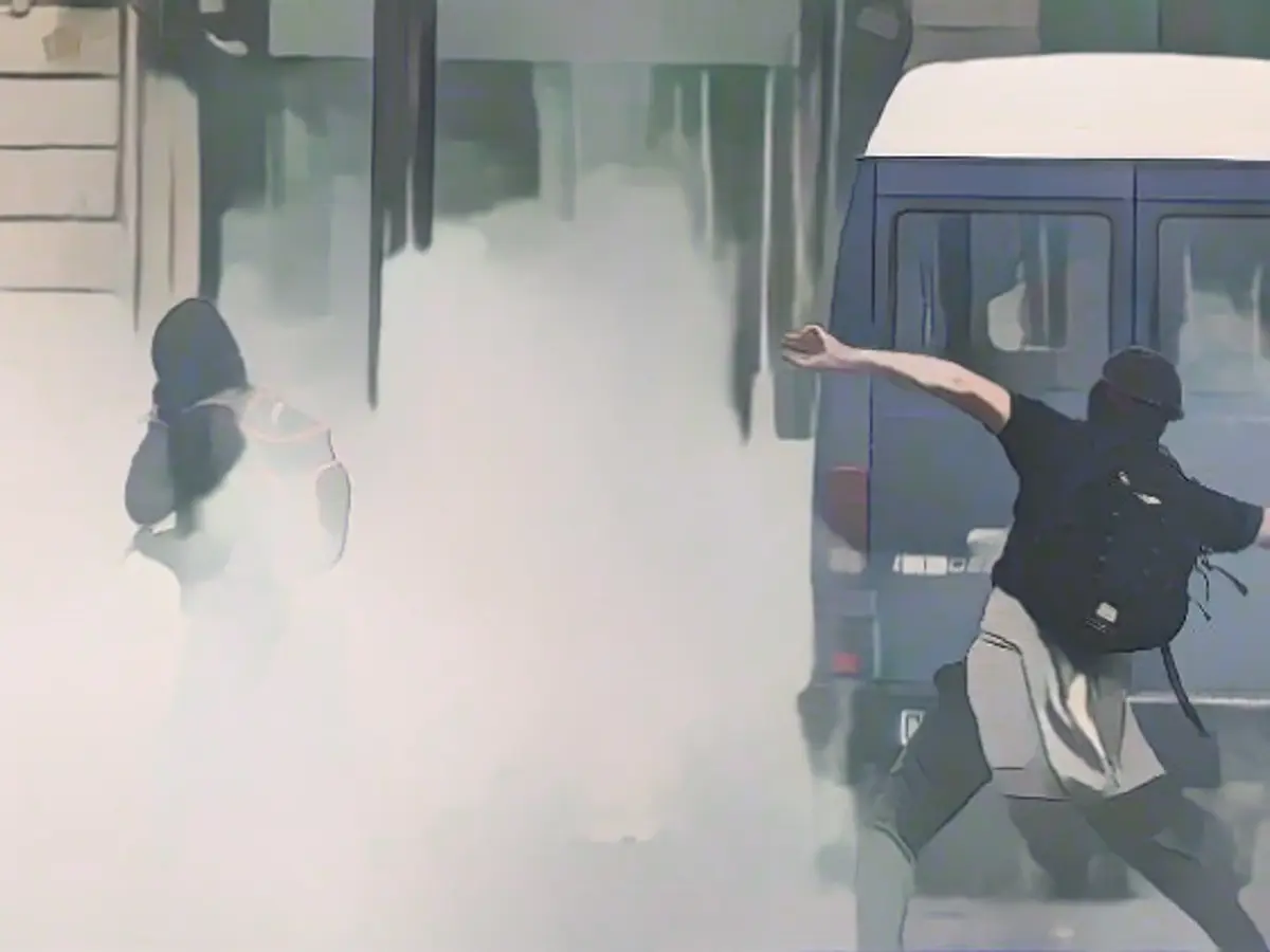 French left-wing extremists sentenced to long prison term