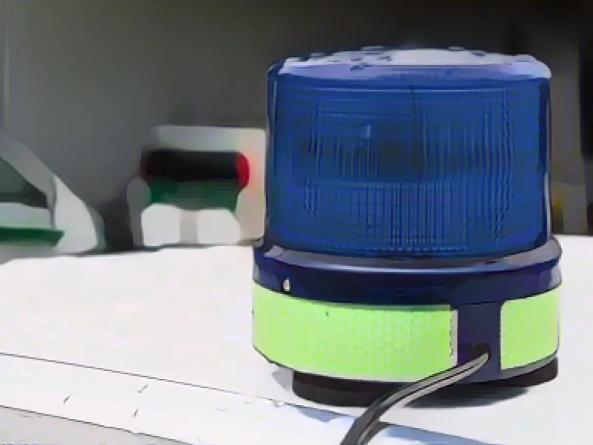 Bites to the hand and arm: Man injured by a loose dog