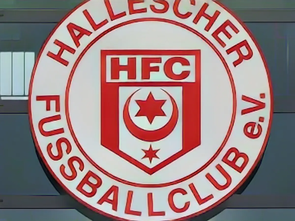 HFC: Job guarantee for coach and sporting director - criticism of the team