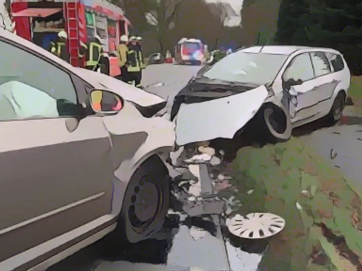 Three injured after accident involving three cars