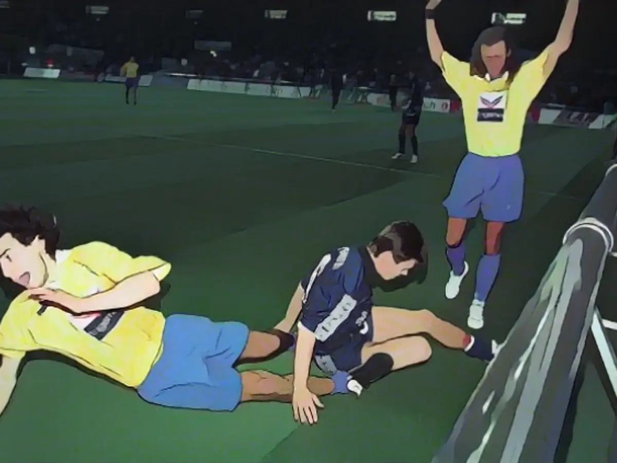 The fans loved the "crazy" spectacle