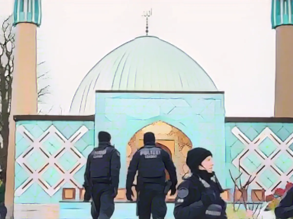 Grote still in favor of "prompt closure" after IZH raid