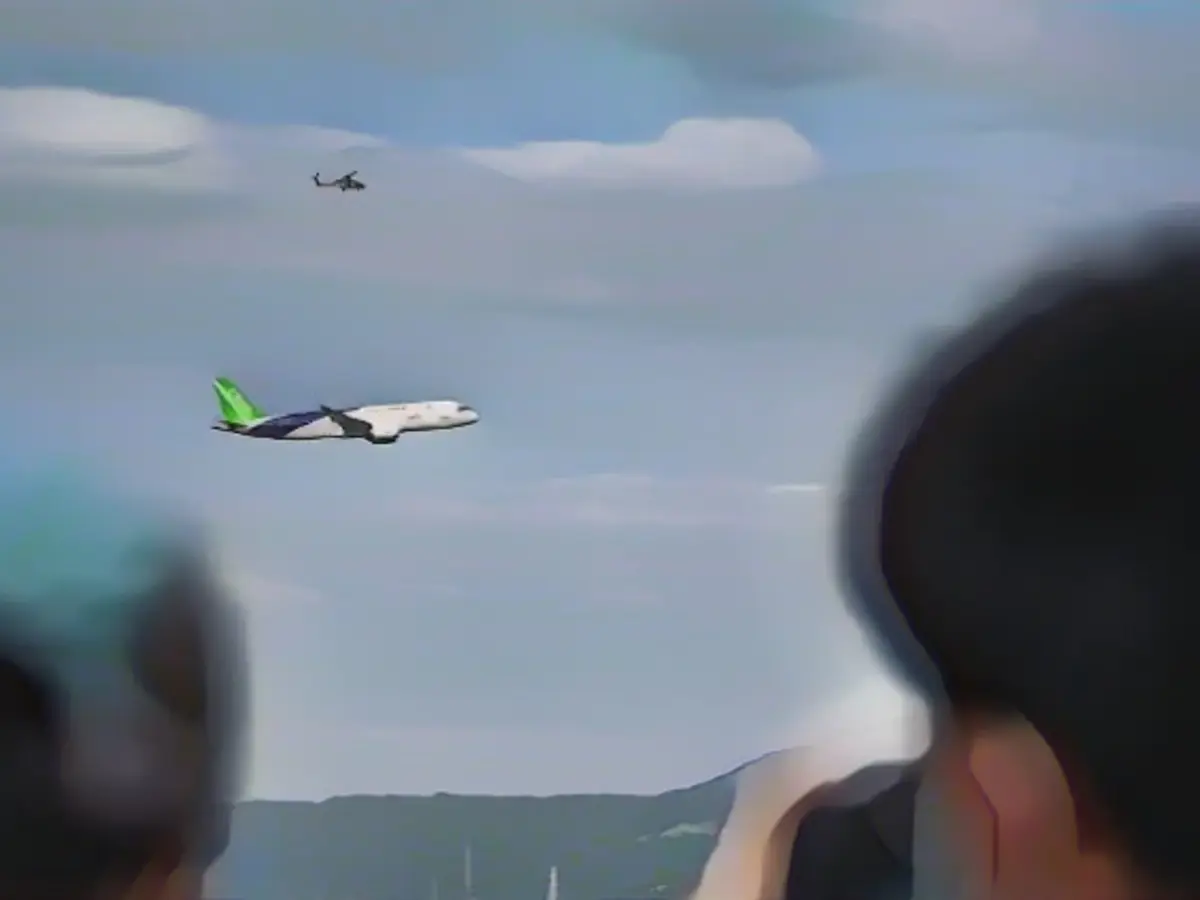 Taiwan reports crossing of border by eight Chinese fighter jets