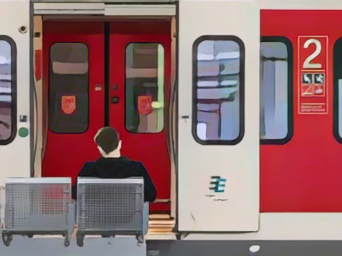 Train delays continue after cable theft near Mannheim