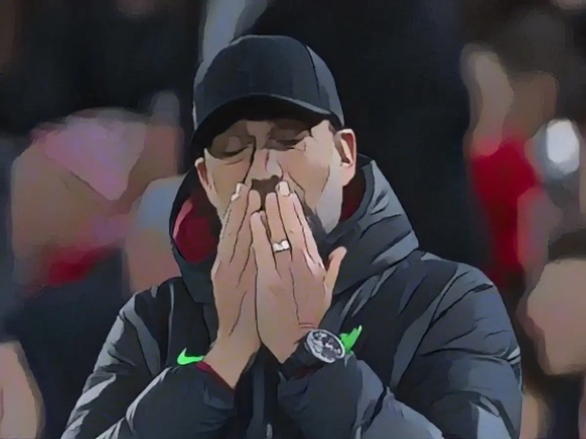 Liverpool suffer bitter collarbone fracture shock