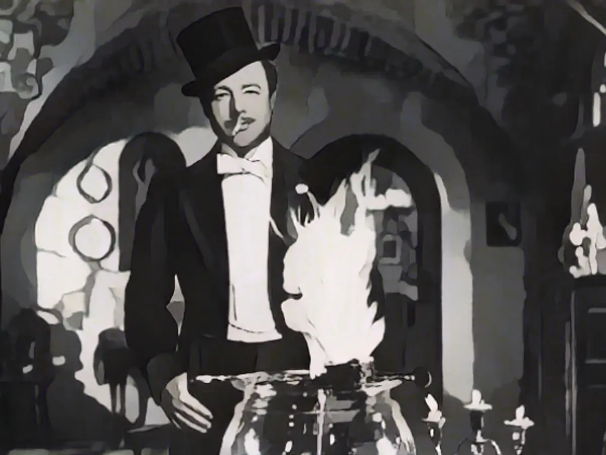 "Die Feuerzangenbowle" is still running