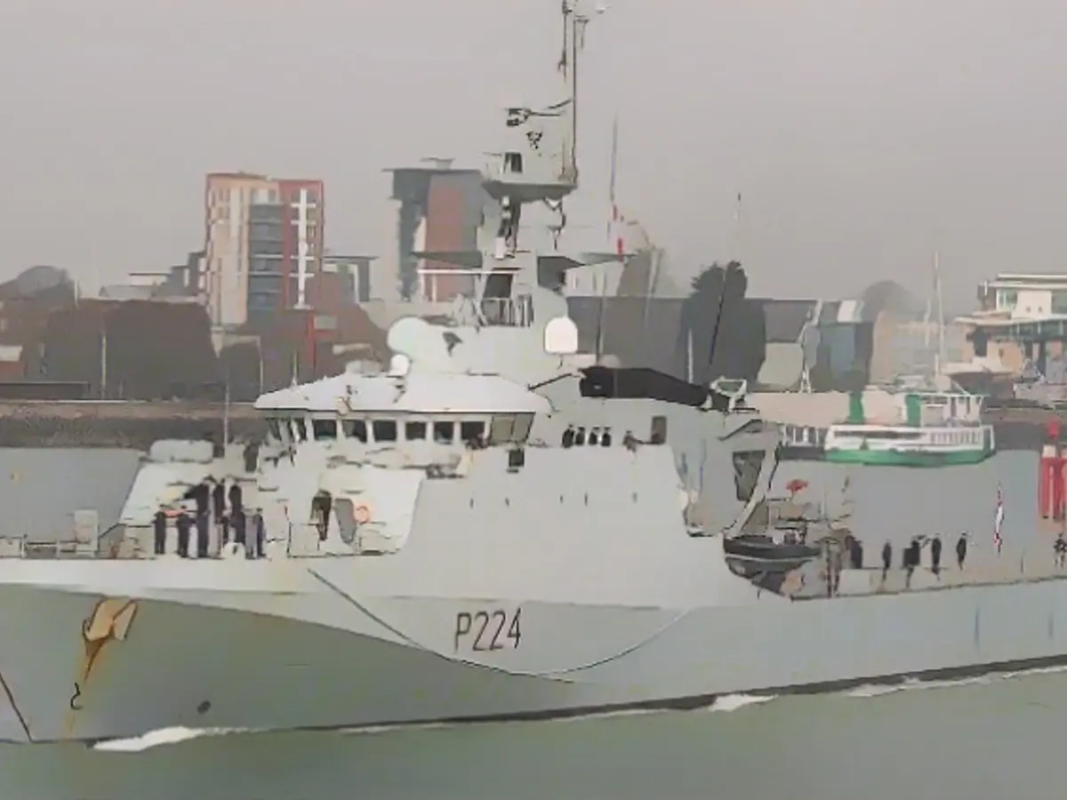 Great Britain sends warship to Guyana